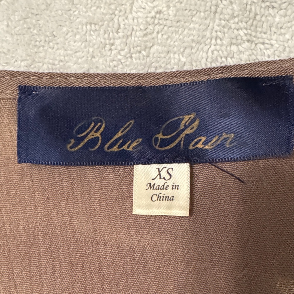 Blue Rain Olive Lace Trim light shirt - Picture 3 of 5